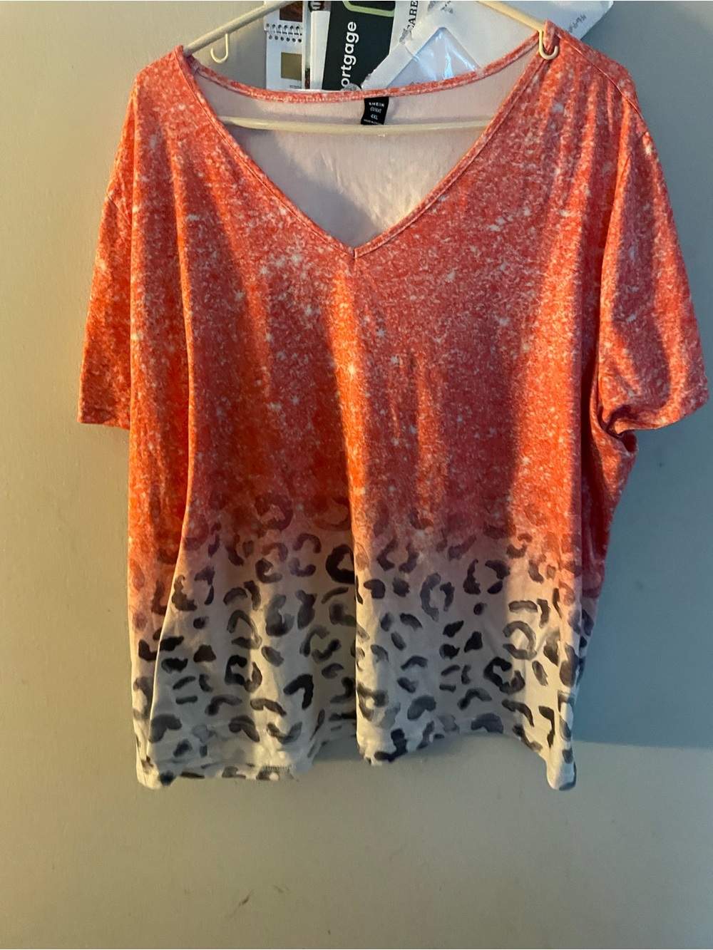 Atmosphere Coral Pink Ombre V-Neck Leopard Print Short Sleeve Top